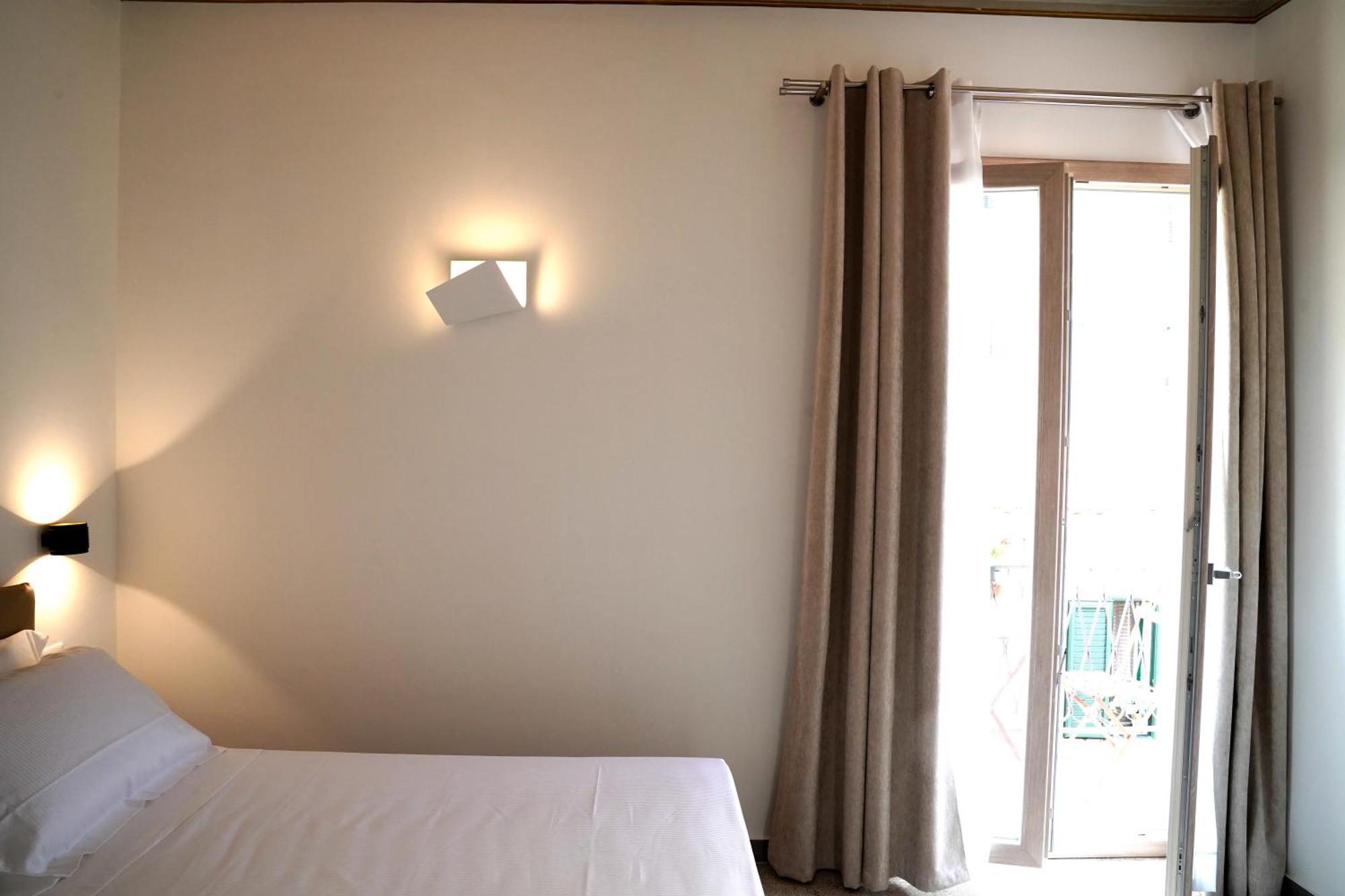 Ducas Rooms And Suite Lascari Exterior foto