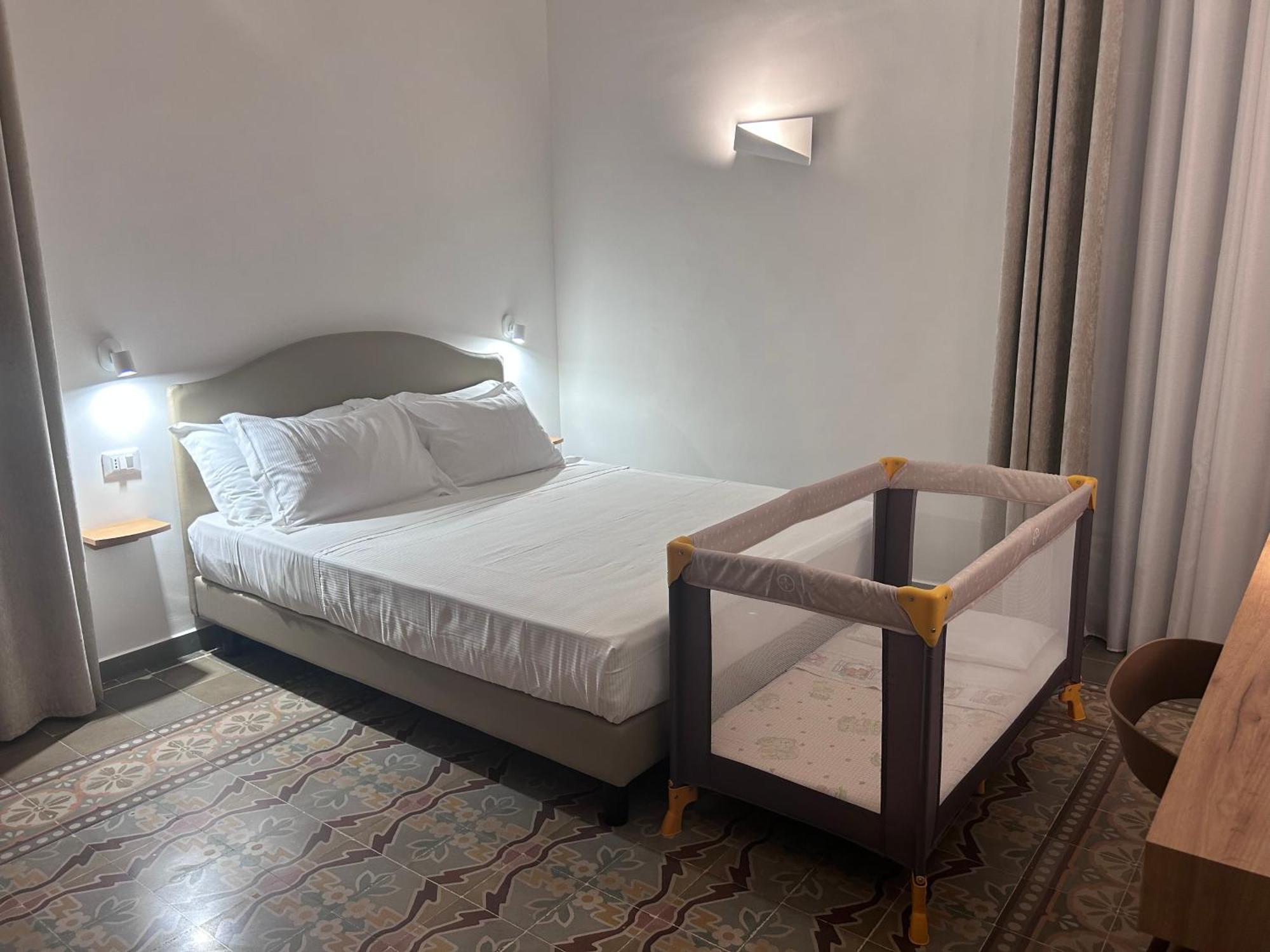 Ducas Rooms And Suite Lascari Exterior foto